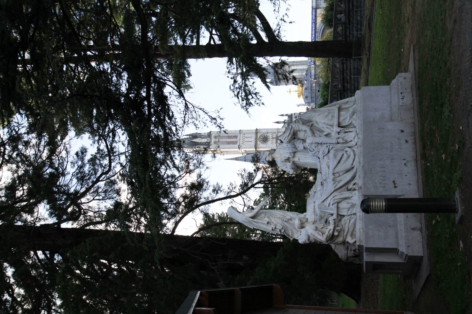 Salus Infirmorum monument, Lourdes - 01.JPG